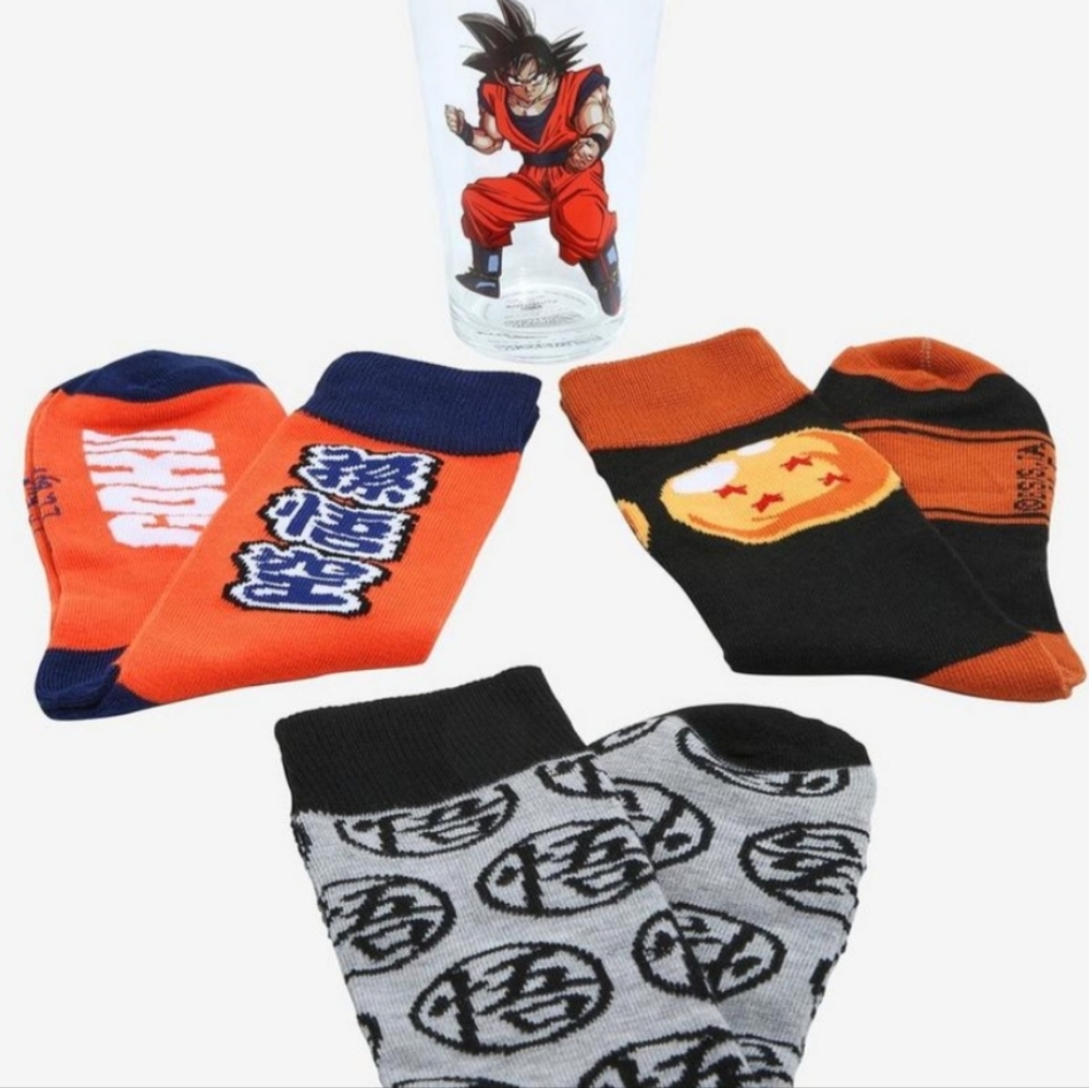 Dragon Ball Z Pint Glass and Crew Socks Gift Set